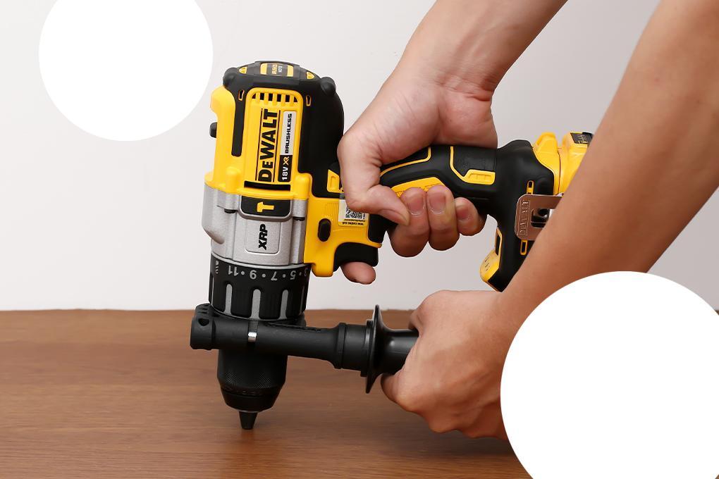 Máy khoan vặn vít động lực pin Dewalt DCD996P2-KR 20V (2 pin 5 Ah, 1 sạc)