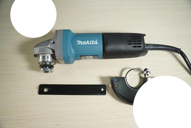 Máy mài góc Makita 9553B 710W (Công tắc đuôi)