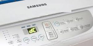 Màn hình máy giặt Samsung hiển thị mã lỗi DC