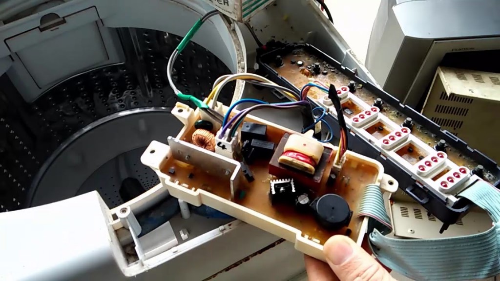 Máy giặt Samsung Inverter mất nguồn do board mạch