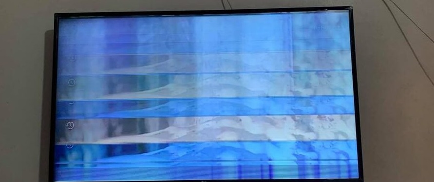 Tivi Samsung bị nhiễu màn hình, xuất hiện sọc ngang dọc và hình ảnh mờ