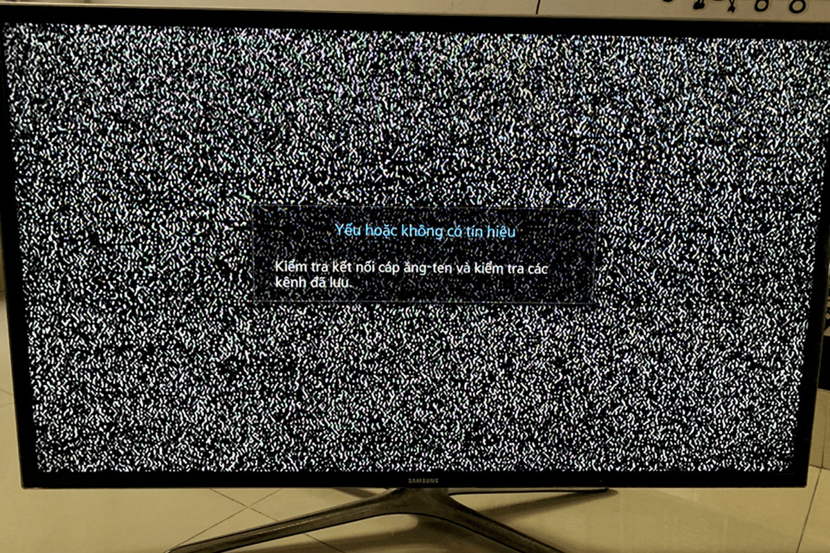 tivi-samsung-co-tieng-khong-co-hinh Linh kiện bên trong của một chiếc tivi Samsung hiện đại