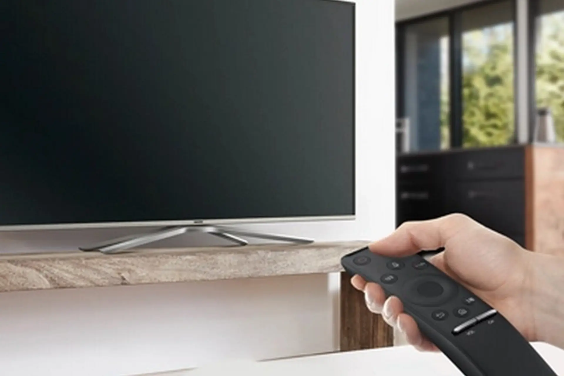 Màn hình TV Samsung tối đen nhưng vẫn phát ra âm thanh