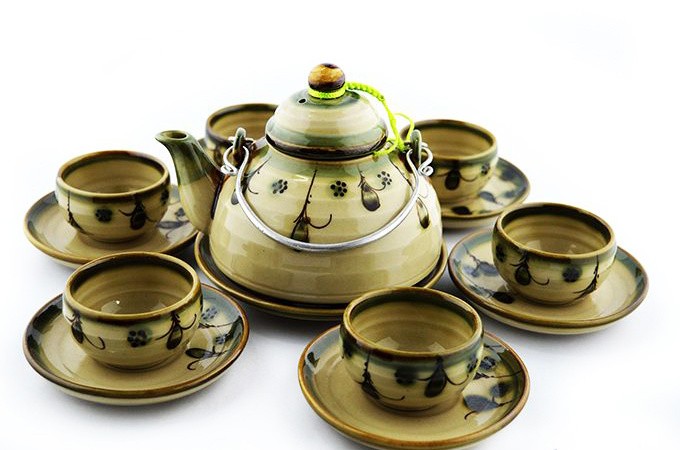 Natri đicromat làm tăng màu sắc cho gốm sứ