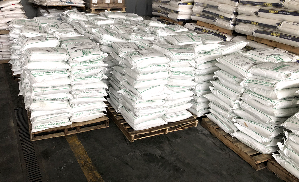 Xút vảy Ấn Độ 99% mua ở đâu uy tín chất lượng